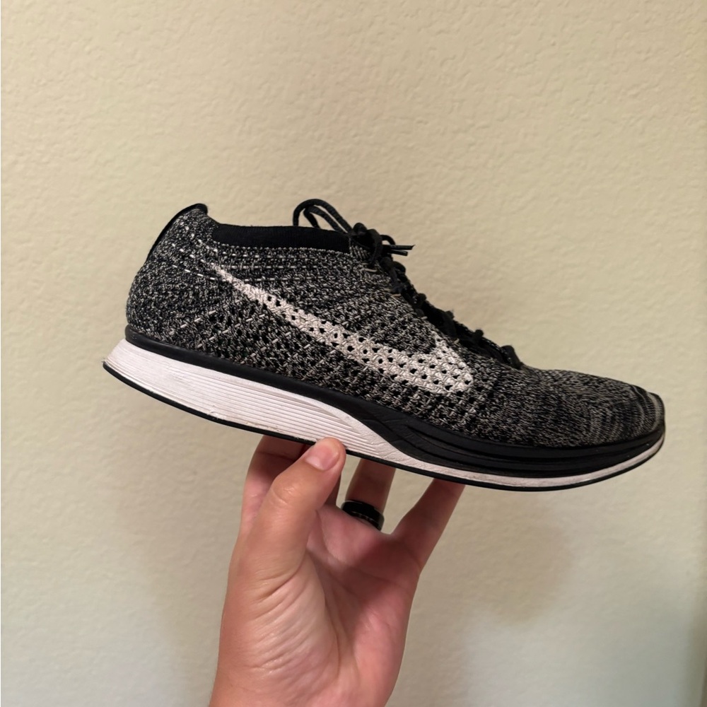 Nike Flyknit racers Oreo